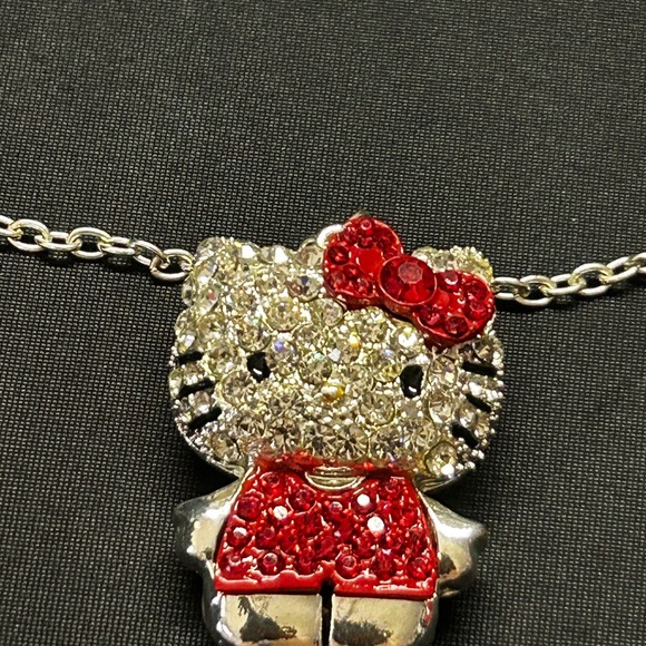 Hello Kitty necklace - Picture 2 of 4